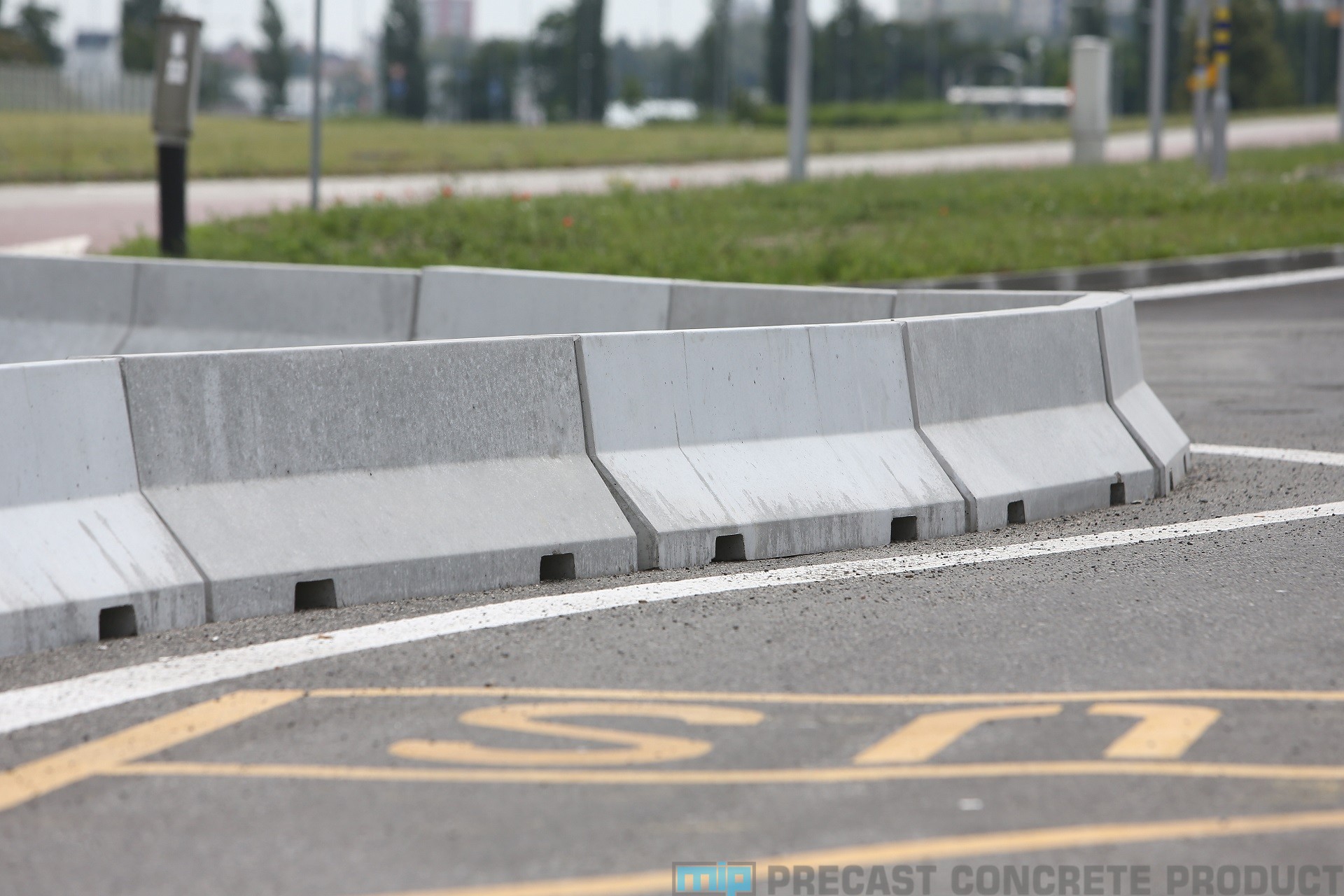 Pengertian Road Barrier Beton & Kegunaannya